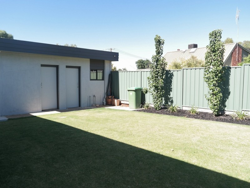 65 Campaspe Esplanade, Echuca VIC 3564