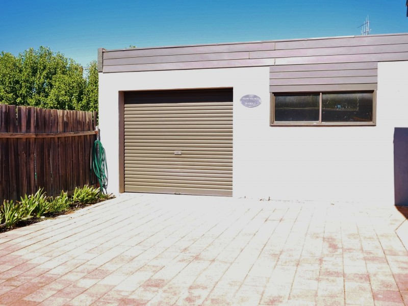 65 Campaspe Esplanade, Echuca VIC 3564