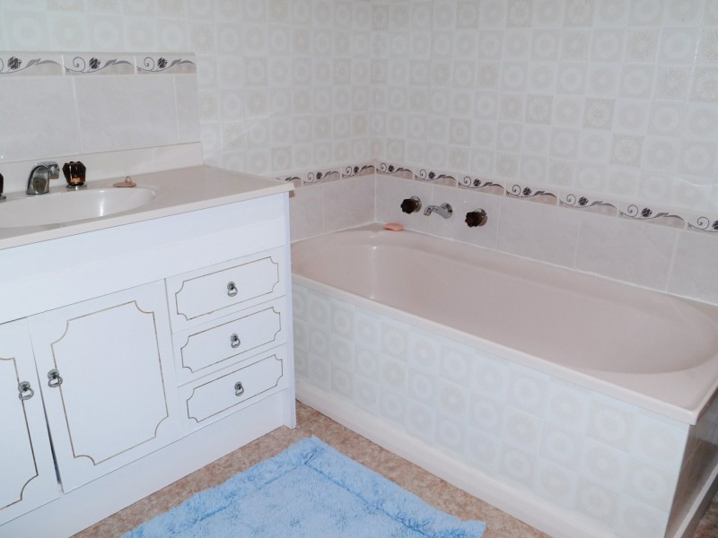 61 Stone Lane, Rochester VIC 3561