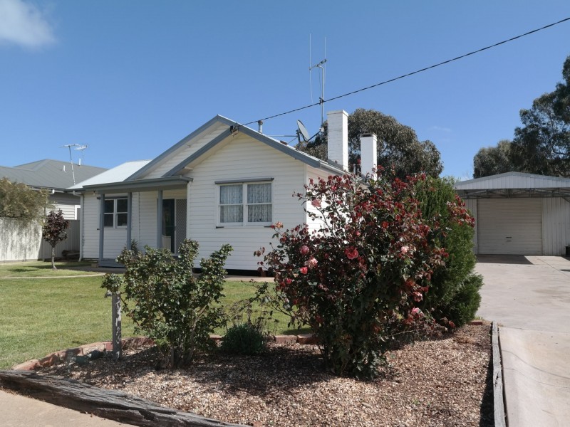 82 Victoria Street, Rochester VIC 3561