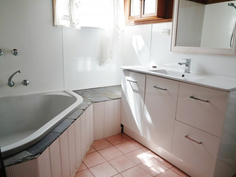 82 Victoria Street, Rochester VIC 3561