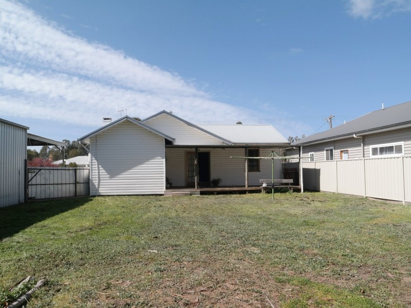 82 Victoria Street, Rochester VIC 3561