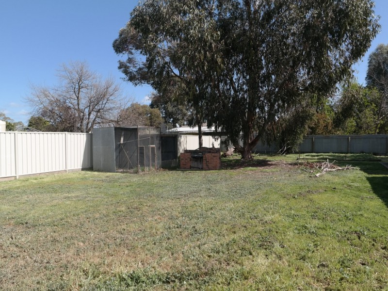 82 Victoria Street, Rochester VIC 3561