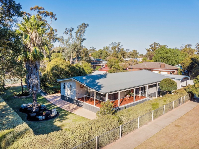 1 Bridge Road, Rochester VIC 3561
