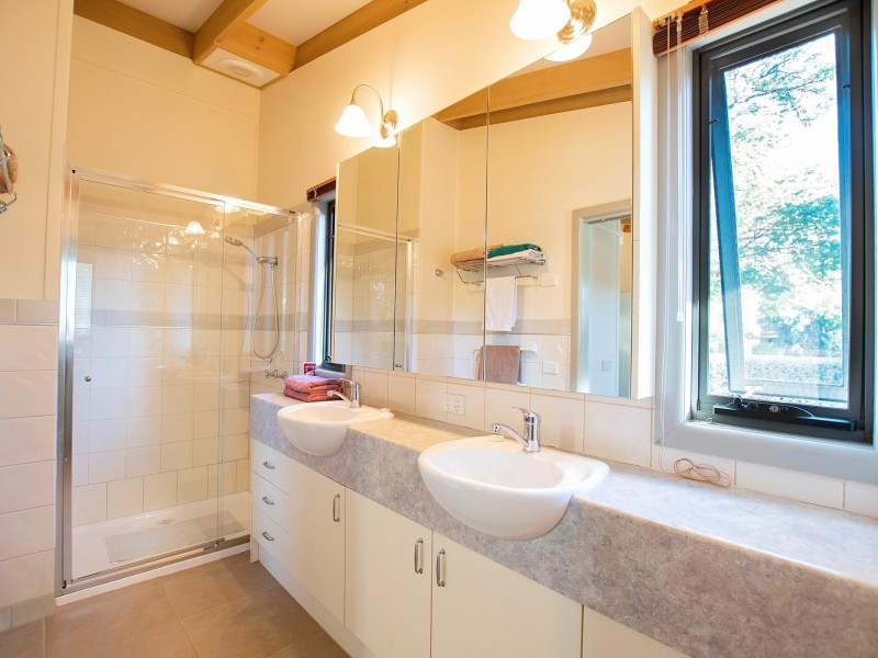 1 Bridge Road, Rochester VIC 3561