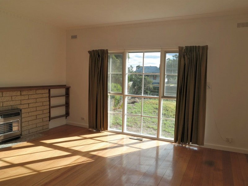 73 Victoria Street, Rochester VIC 3561