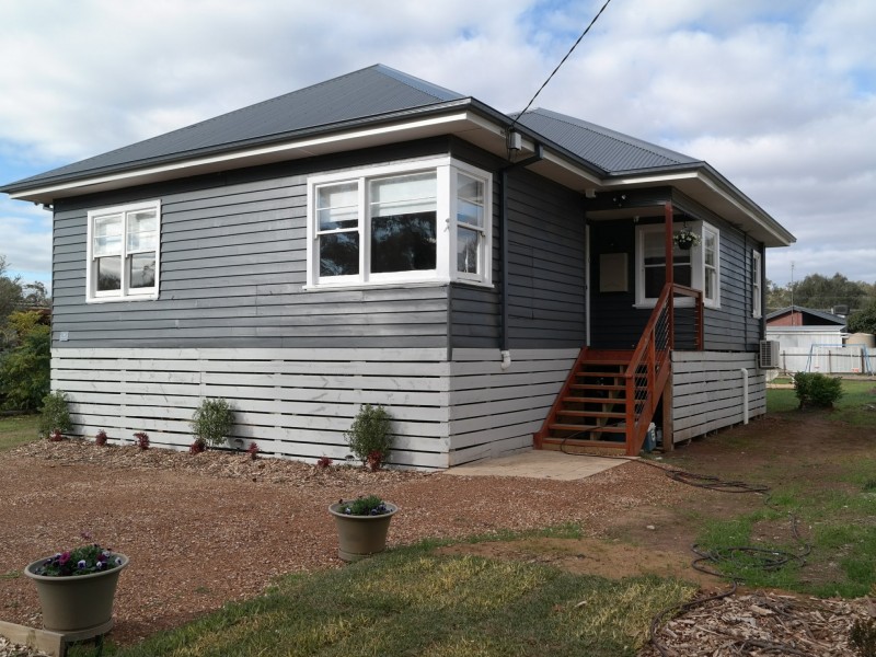 11 Hart Street, Rochester VIC 3561