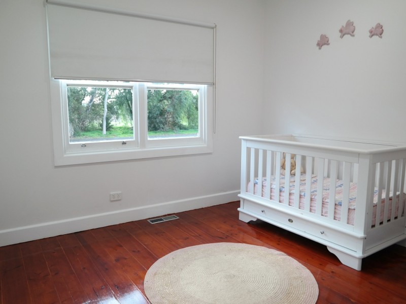 11 Hart Street, Rochester VIC 3561