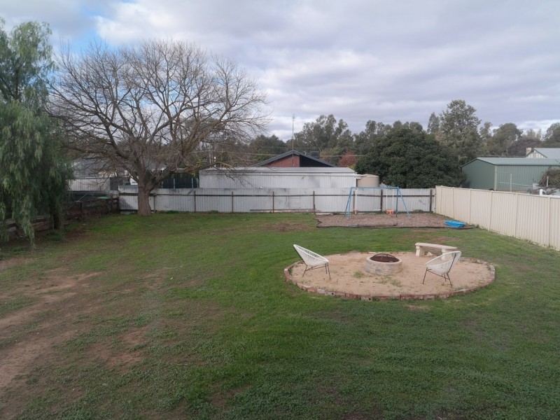 11 Hart Street, Rochester VIC 3561