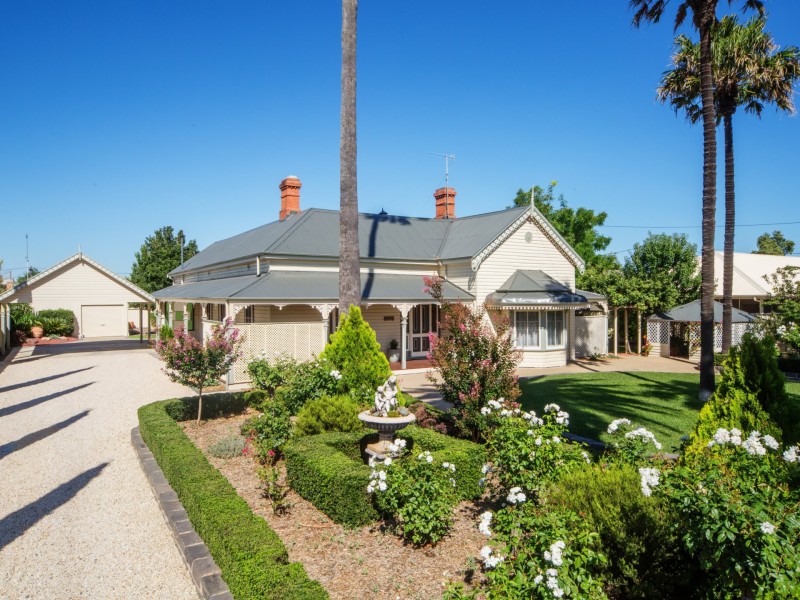 328 Poictiers Street, Deniliquin NSW 2710
