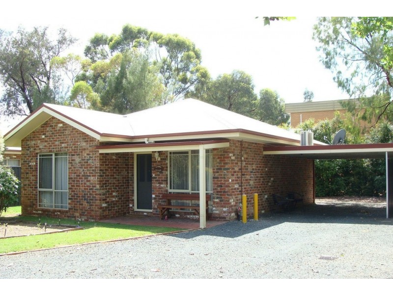 Unit 4/55 Perricoota Road, Moama NSW 2731