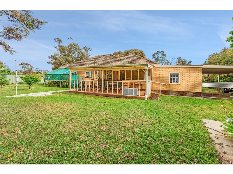 61 Lowry Street, Rochester VIC 3561