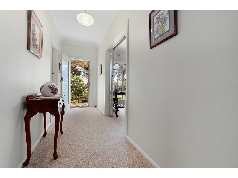 61 Lowry Street, Rochester VIC 3561