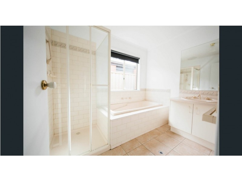 10 Sunrise Avenue, Moama NSW 2731