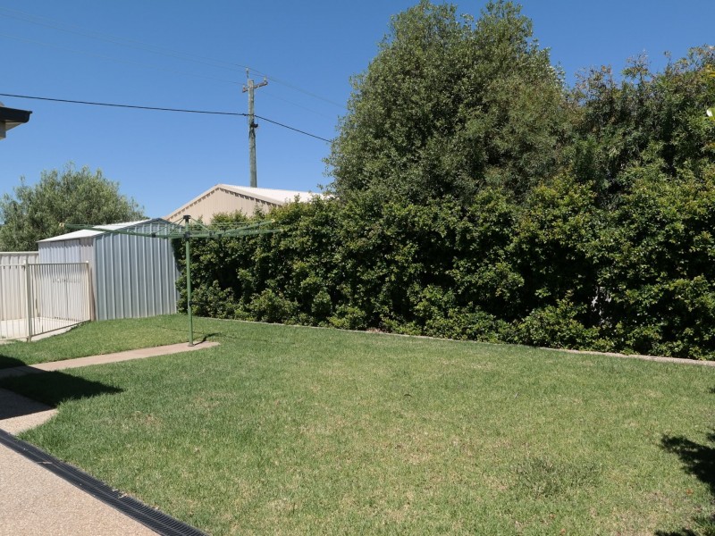2a Glencoe Blvd, Moama NSW 2731