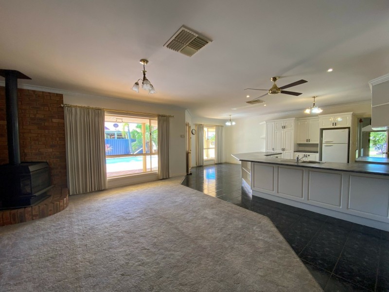 6 Julia Crt, Moama NSW 2731