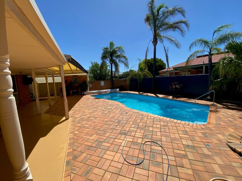 6 Julia Crt, Moama NSW 2731