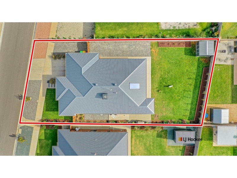 12 Magnolia Drive, Echuca VIC 3564