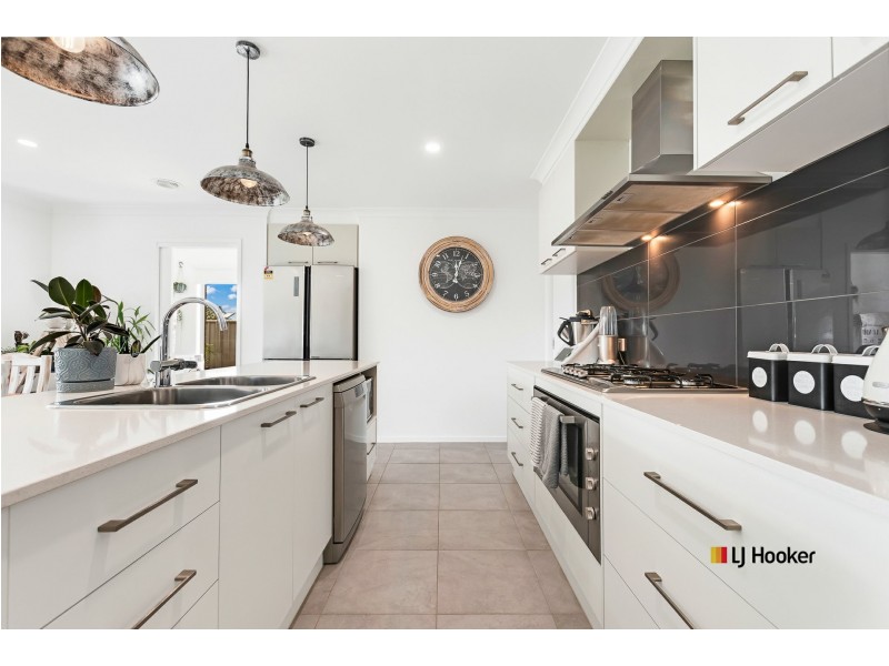 12 Magnolia Drive, Echuca VIC 3564