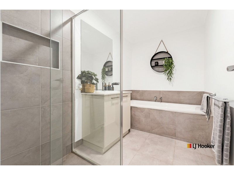 12 Magnolia Drive, Echuca VIC 3564