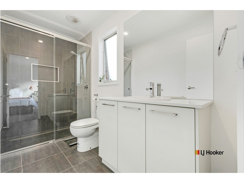 12 Magnolia Drive, Echuca VIC 3564