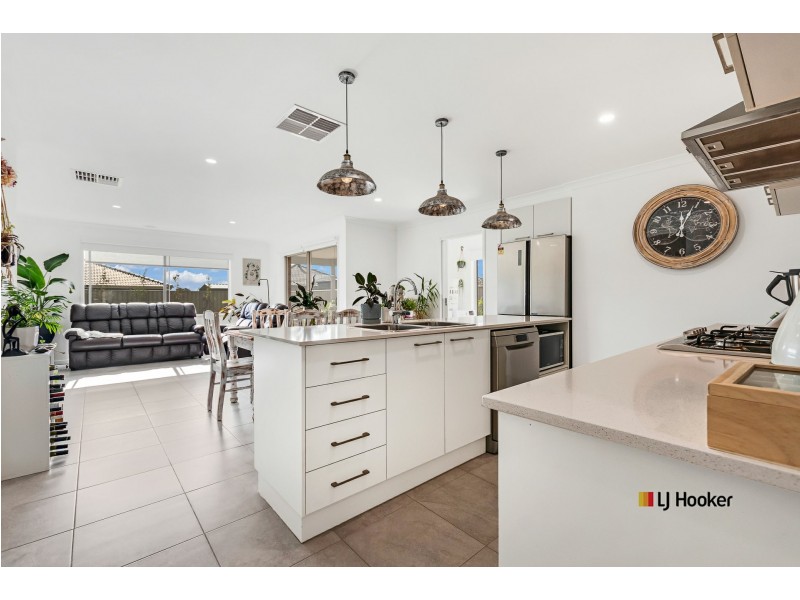 12 Magnolia Drive, Echuca VIC 3564