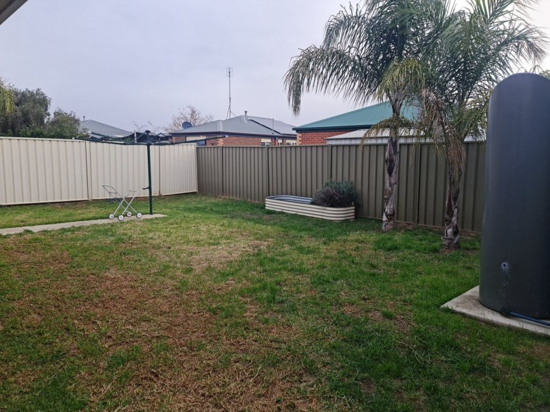 8 Bennett Court, Echuca VIC 3564