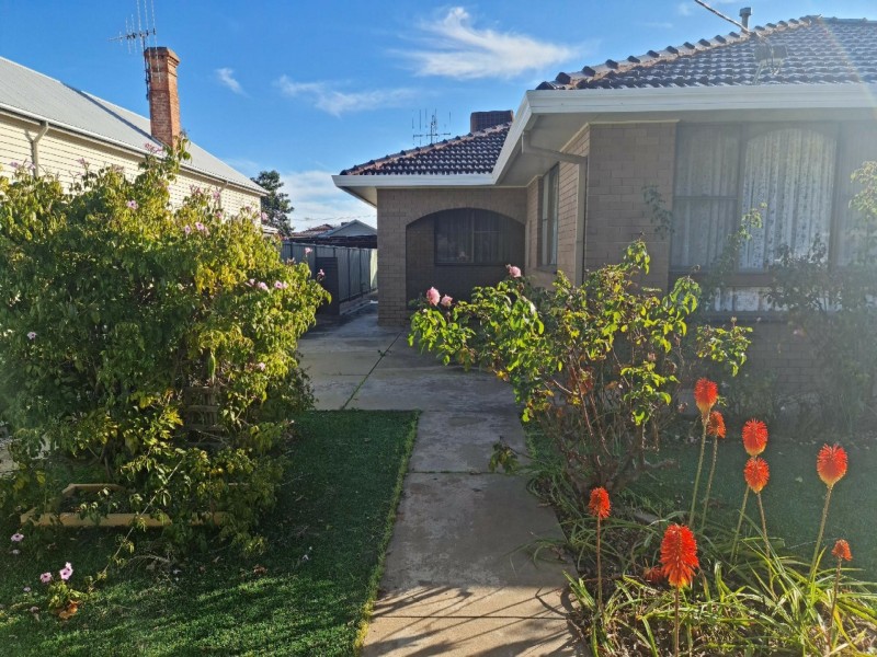 42 Echuca Road, Rochester VIC 3561