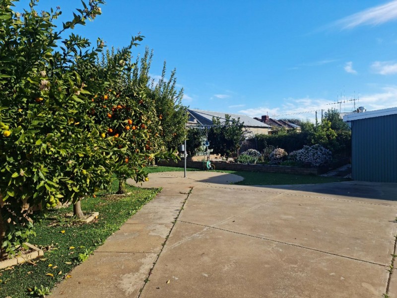 42 Echuca Road, Rochester VIC 3561