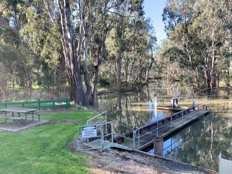 1 Dolan Street, Mathoura NSW 2710
