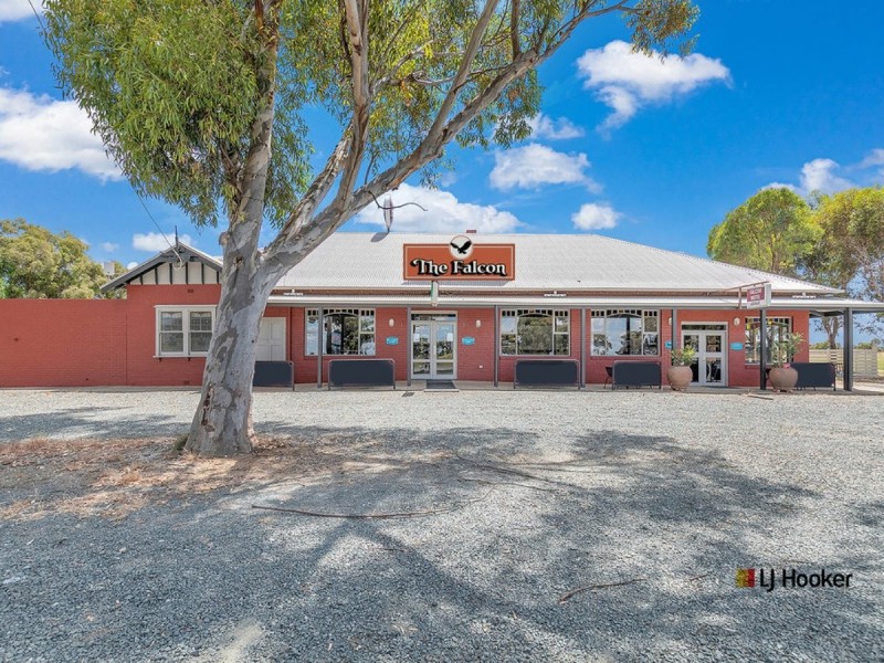 Falcon Hot 7784 Murray Valley Highway, Echuca VIC 3564