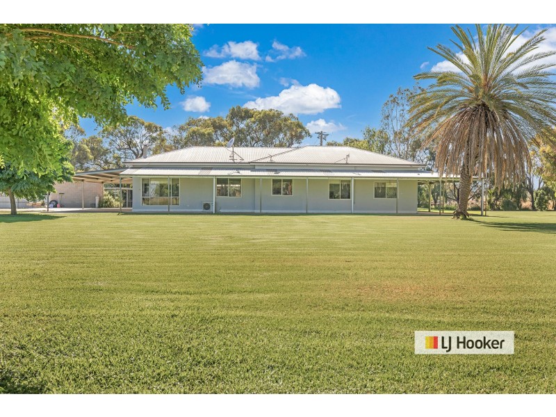 17A 60 McNaught Road Patho, Echuca VIC 3564