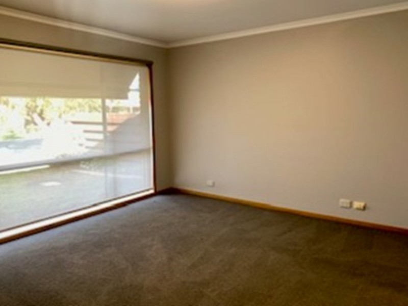 16 Lawson Drive, Moama NSW 2731