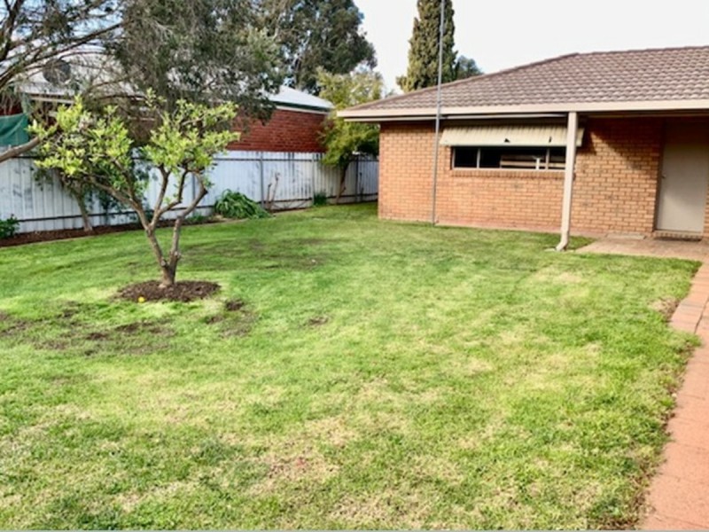 16 Lawson Drive, Moama NSW 2731