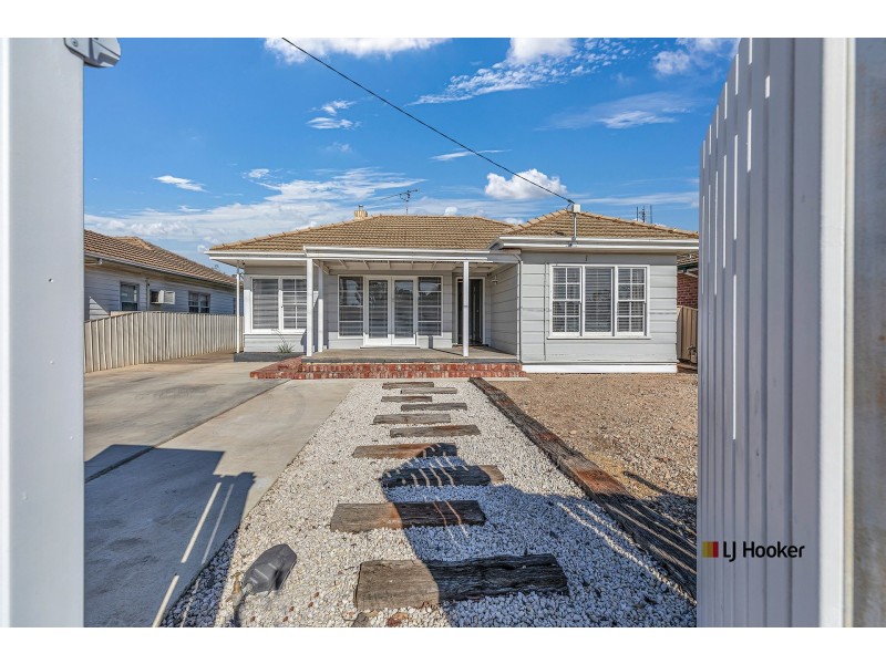 271 Ogilvie Avenue, Echuca VIC 3564