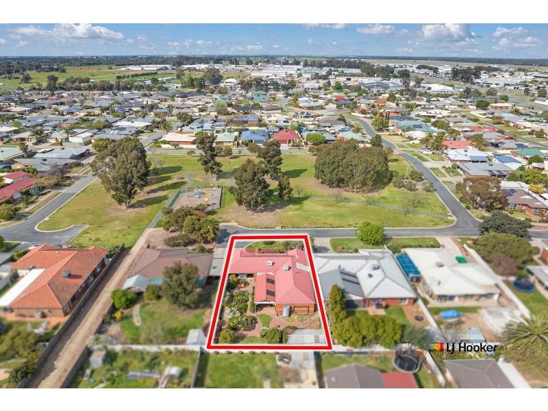 16 Bennett Court, Echuca VIC 3564