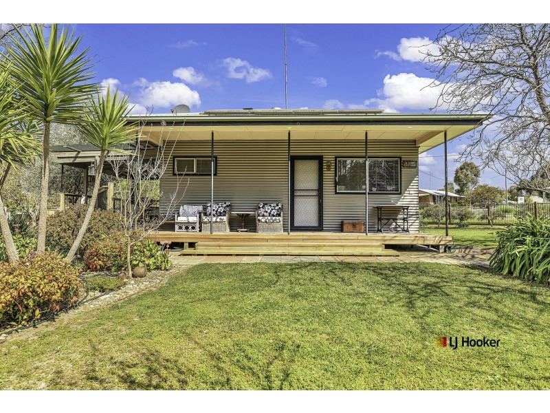 62 Carter Street, Mathoura NSW 2710