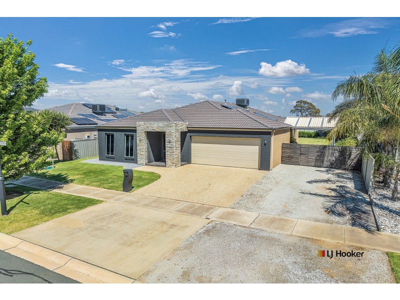 8 Westin Place, Echuca VIC 3564