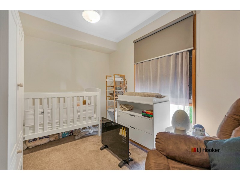 18 Pevensey Place, Echuca VIC 3564