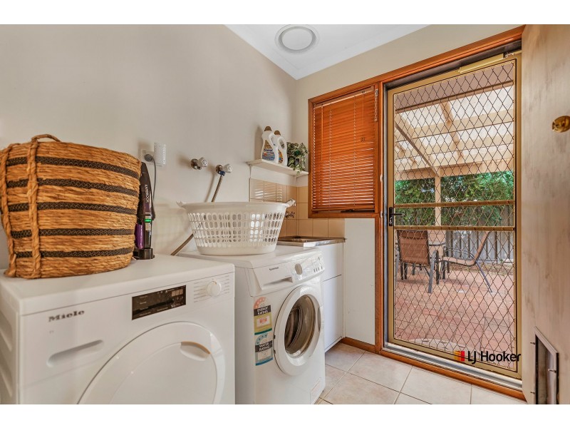 18 Pevensey Place, Echuca VIC 3564