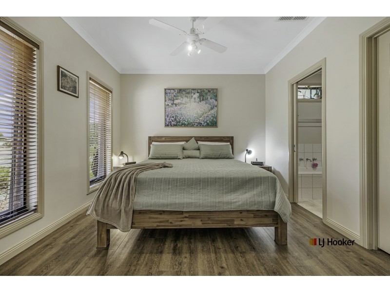 6 Woodlands Circuit, Echuca VIC 3564