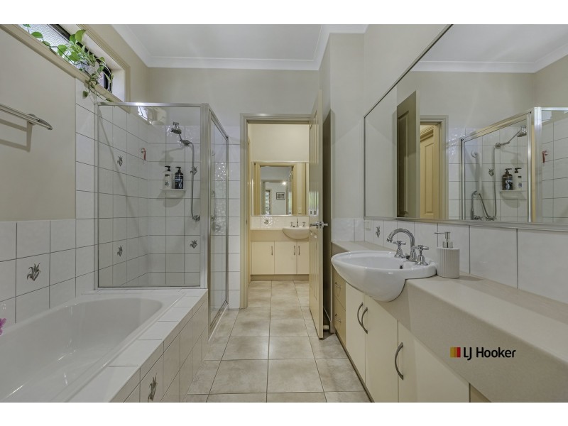 6 Woodlands Circuit, Echuca VIC 3564