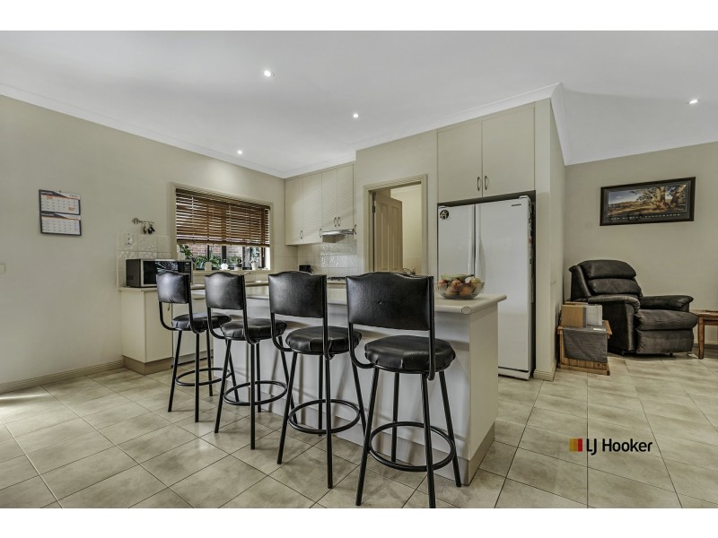 6 Woodlands Circuit, Echuca VIC 3564