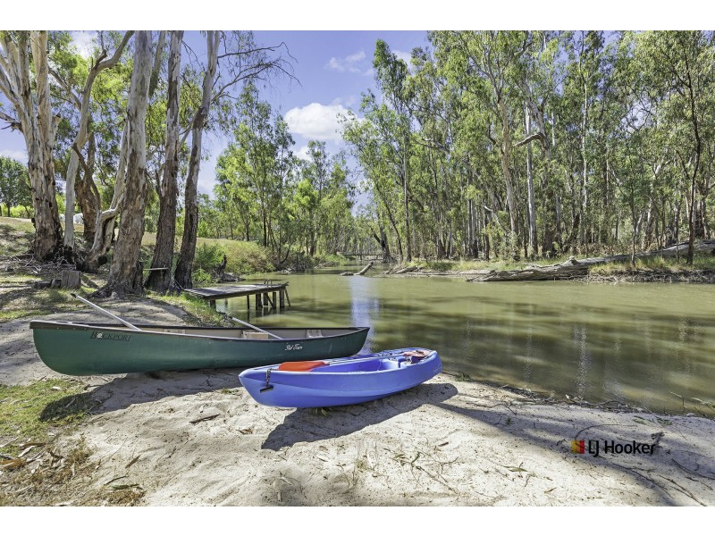 18 Clifton Street East, Mathoura NSW 2710