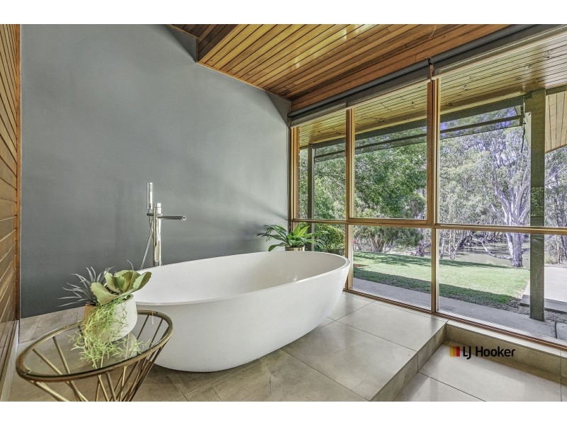 18 Clifton Street East, Mathoura NSW 2710