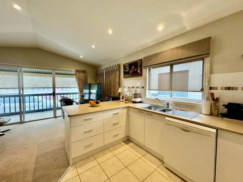 Cabin 66 Rich River Tourist Park 25-51 Crescent S, Echuca VIC 3564