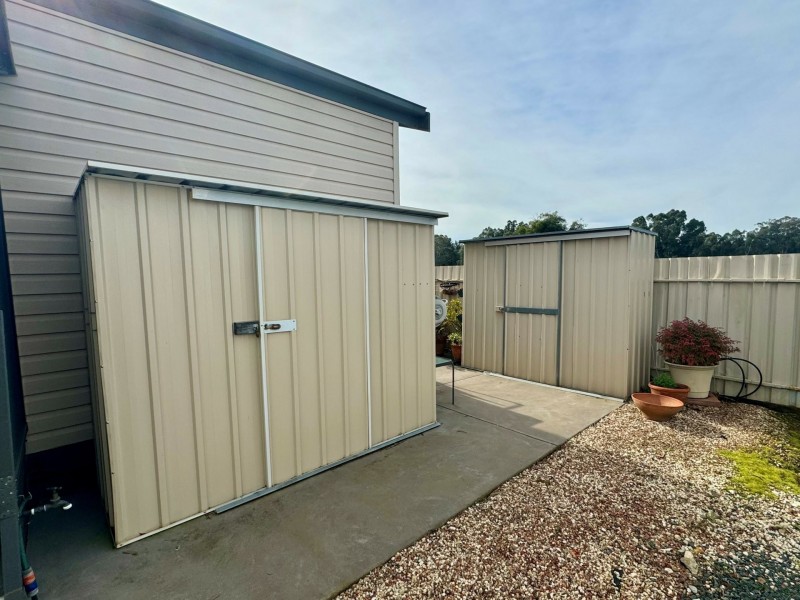 Cabin 66 Rich River Tourist Park 25-51 Crescent S, Echuca VIC 3564