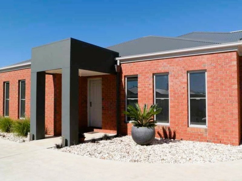 2/2 Paroo Street, Echuca VIC 3564