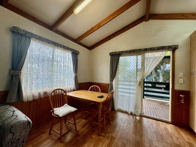Cabin 15 25-51 Crescent Street, Echuca VIC 3564