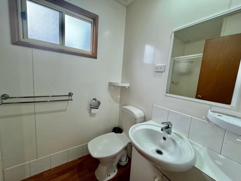 Cabin 15 25-51 Crescent Street, Echuca VIC 3564